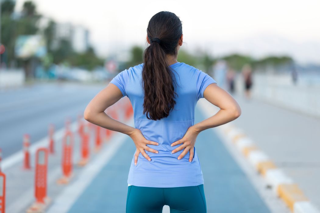 Porady, które pomogą Ci pozbyć się bólu pleców: proste ćwiczenia rozciągające